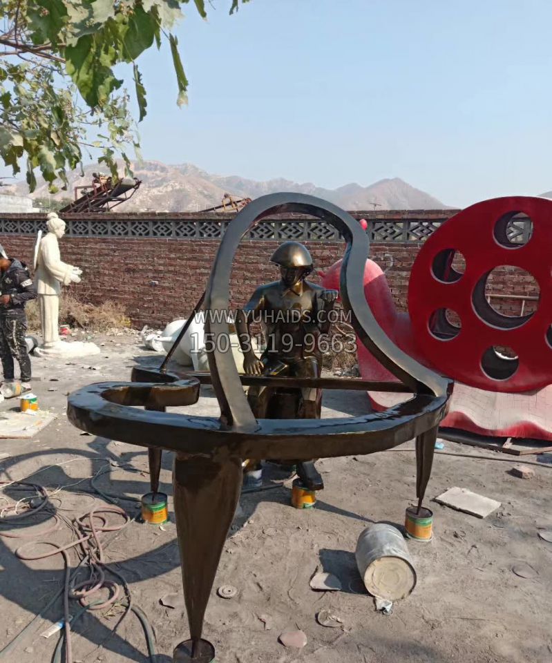 抽象彈鋼琴人物銅雕 抽象彈鋼琴人物銅雕