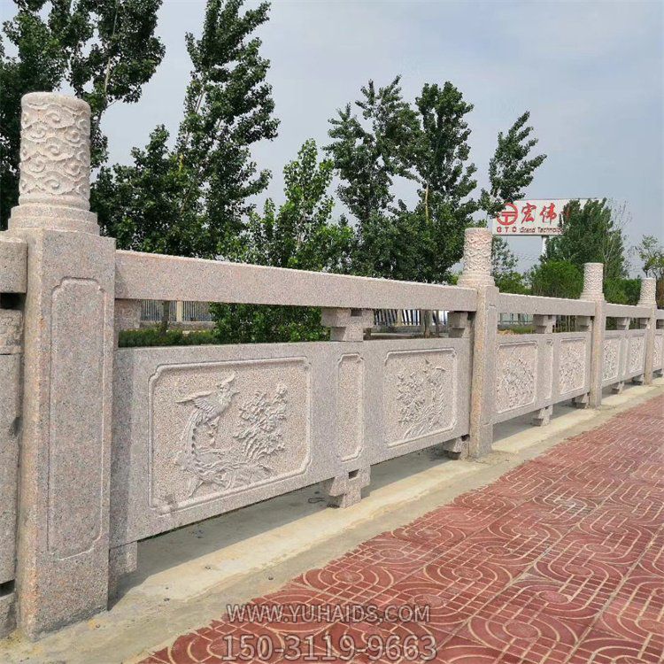 花鳥魚蟲紋飾石雕欄板，云柱石欄桿雕塑