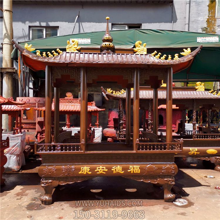 戶外擺放八柱鑄鐵寺廟祭祀長形香爐雕塑