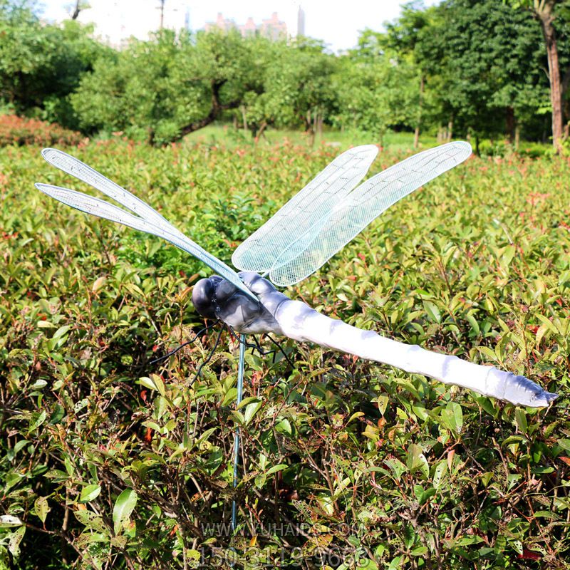 小區(qū)樂園彩繪仿真玻璃鋼蜻蜓雕塑