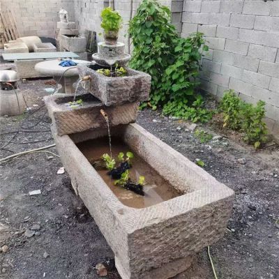 石槽流水，別墅庭院小景