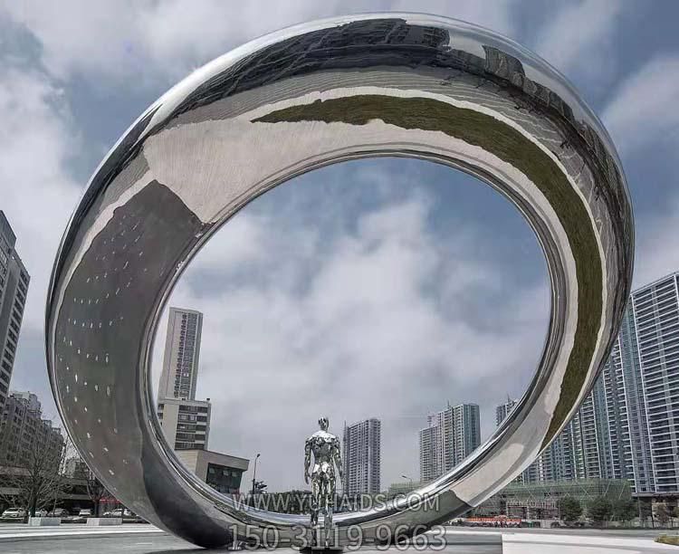 不銹鋼鏡面戶外廣場城市大型圓環雕塑