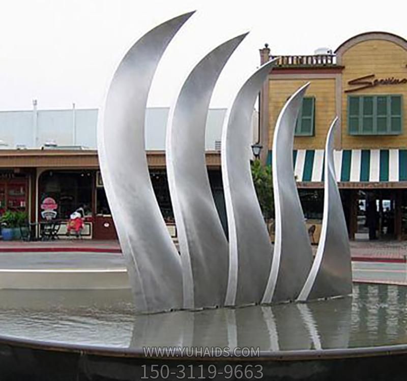 不銹鋼抽象鏡面創意翅膀雕塑