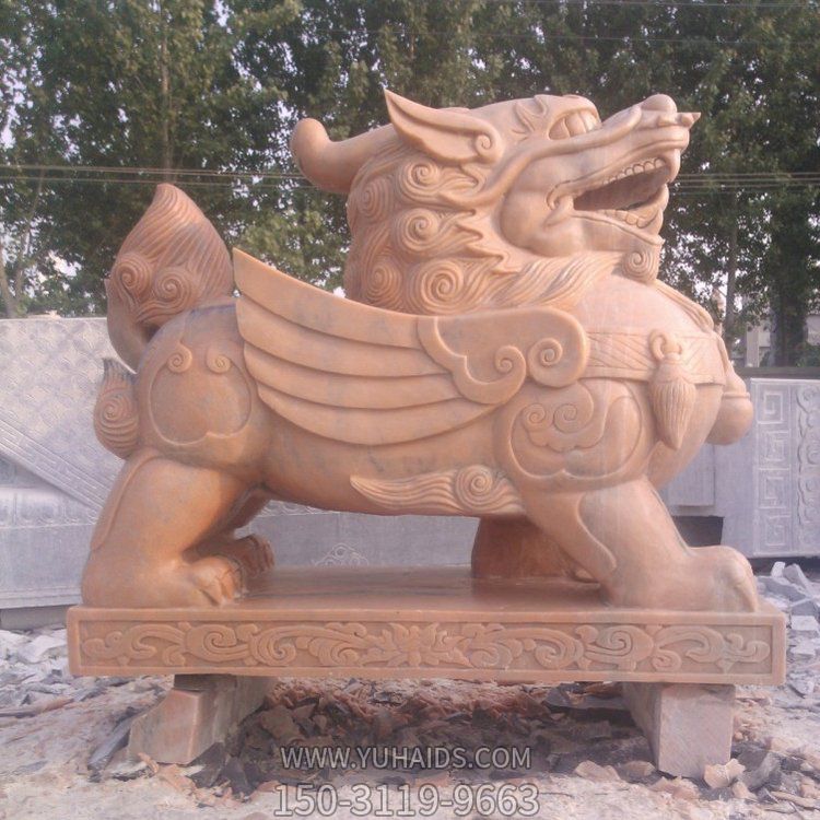 晚霞紅石雕園林門(mén)口鎮(zhèn)宅貔貅雕塑