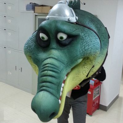 商場擺放的玻璃鋼卡通鱷魚雕塑