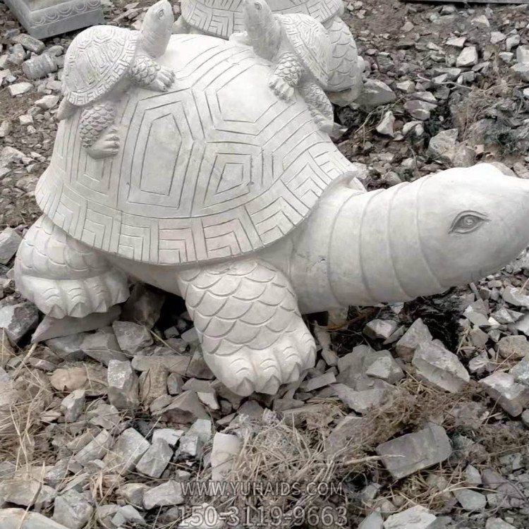 石雕烏龜，大烏龜馱著小烏龜?shù)袼?>
                                <h2>石雕烏龜，大烏龜馱著小烏龜?shù)袼?參數(shù)說明</h2>
                                                                        <table>
                                      <tr>
                                        <th>產(chǎn)品標(biāo)題</th>
                                        <td>石雕烏龜，大烏龜馱著小烏龜?shù)袼?/td>
                                      </tr>
                                      <tr>
                                        <th>發(fā)布時間</th>
                                        <td>2023-06-07 16:18</td>
                                      </tr>
                                      <tr>
                                        <th>價格</th>
                                        <td><span>電話咨詢</td>
                                      </tr>
                                                                              <tr>
                                          <th>制作材質(zhì)</th>
                                          <td>石雕</td>
                                        </tr>
                                                                          </table>
                                <h2>石雕烏龜，大烏龜馱著小烏龜?shù)袼?詳細(xì)說明</h2>
                                <p>玉海雕塑是一家綜合性的雕塑公司，擁有多款石雕烏龜?shù)袼苣Ｐ?，可加工定制多種石雕烏龜?shù)袼埽С植馁|(zhì)、樣式、風(fēng)格、尺寸大小等方面的調(diào)整修改定制。我們所加工制作的石雕烏龜?shù)袼苜|(zhì)優(yōu)價廉，遍布全國多個省市地區(qū)，想要了解更多案例圖片，請電話或微信咨詢。材質(zhì)、大小、樣式等都可以按需定制，還可根據(jù)您提供給的石雕烏龜?shù)袼軜訄D進(jìn)行制作！如有相關(guān)需求，歡迎致電（微信同號）：<span>150-3119-9663</span></p>
                                                                <div   class=