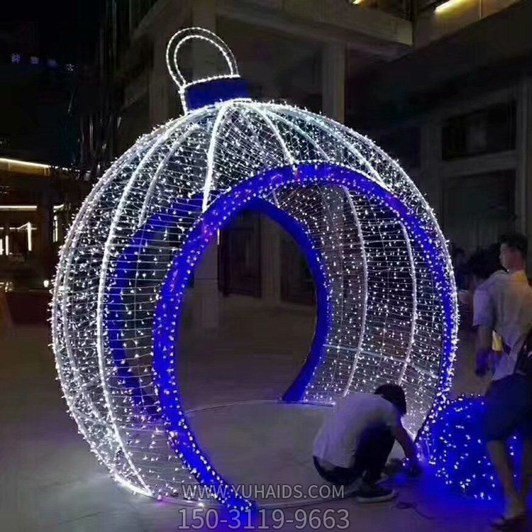 戶外廣場(chǎng)擺放不銹鋼鏤空發(fā)放南瓜車小品雕塑