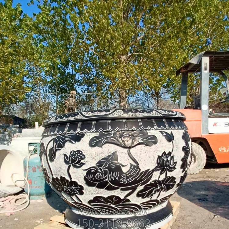 仿古青石石雕戶(hù)外庭院魚(yú)缸雕塑