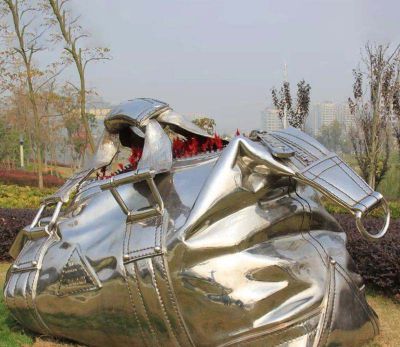 城市草坪雕刻塑像是怎么制作出來的?