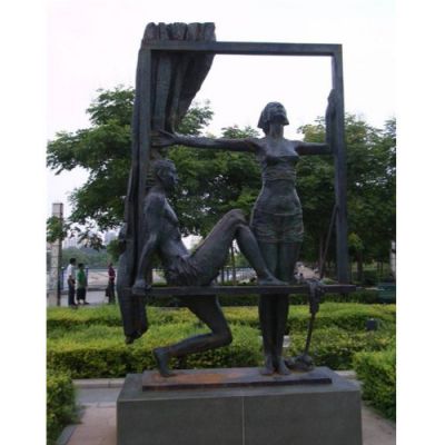 現(xiàn)代城市廣場(chǎng)鑄造抽象人物景觀小品擺件