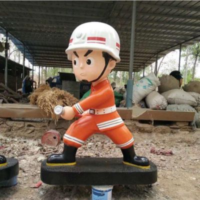 廣場擺放消防英雄銅雕塑像