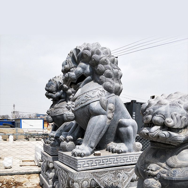 別墅小區青石石雕大型獅子雕塑