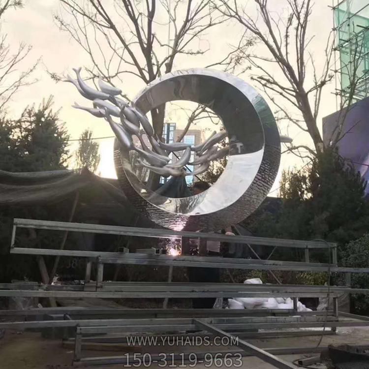 戶外暈了不銹鋼幾何圓環雕塑