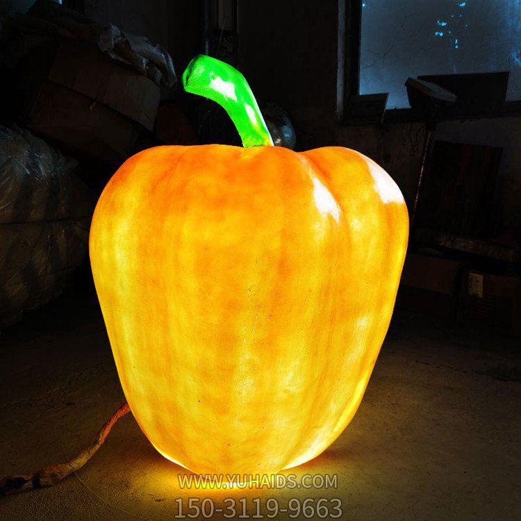 戶(hù)外園林?jǐn)[放玻璃鋼燈光彩椒亮化雕塑