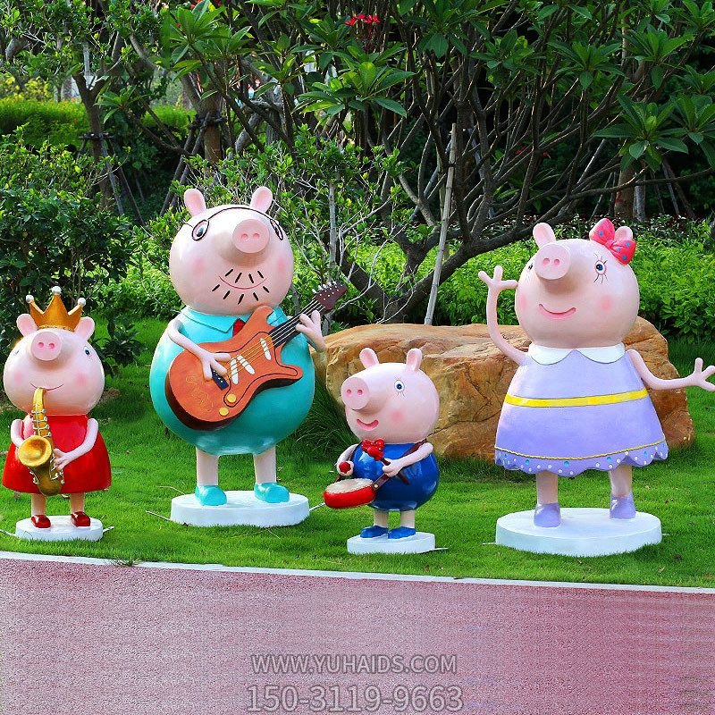 公園里擺放的演奏樂器的玻璃鋼彩繪佩奇雕塑