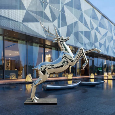 鏡面不銹鋼梅花鹿，奔鹿