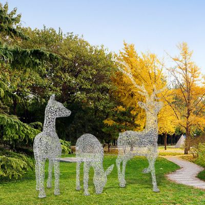 網格鹿，鐵藝網格抽象梅花鹿雕塑