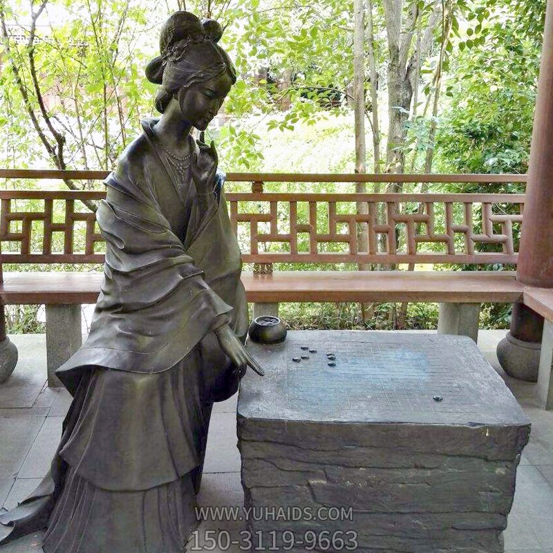 園林古代美女西施下棋情景青銅雕塑 園林古代美女西施下棋情景青銅雕塑