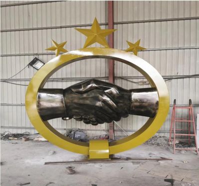 不銹鋼創意握手法治雕塑