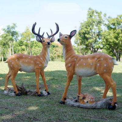 戶外大型仿真動物景觀玻璃鋼鹿雕塑