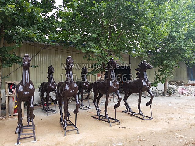 玻璃鋼仿銅馬群雕塑