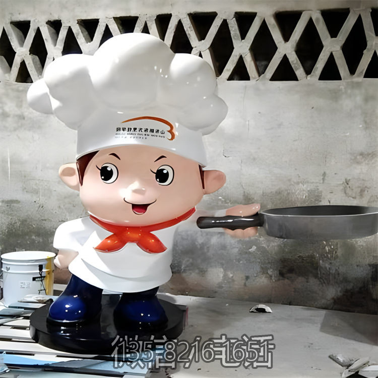 手拿平底鍋的玻璃鋼卡通廚師雕塑擺件