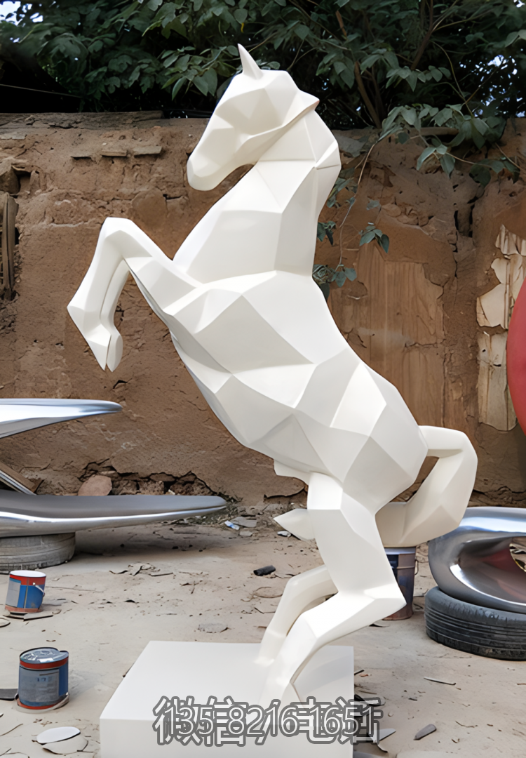 創意抽象動物景觀擺件玻璃鋼幾何塊面十二生肖馬雕塑