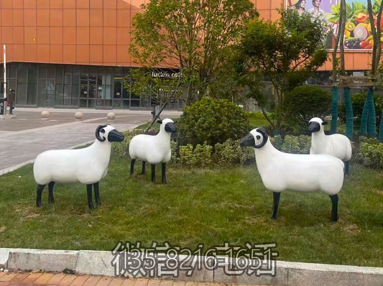 玻璃鋼肖恩羊草坪動物雕塑