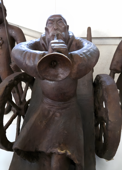 玻璃鋼仿銅景觀吹嗩吶的人物雕塑