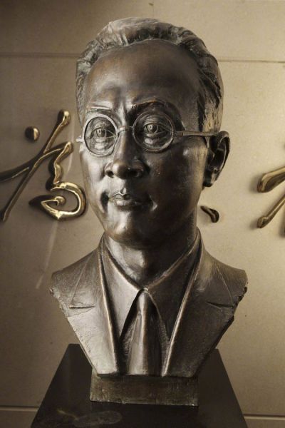 紀念館名人景觀擺件半身像鄒韜奮雕塑