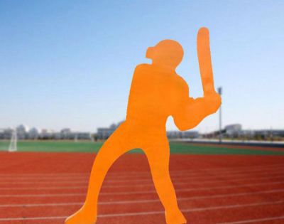 校園廣場不銹鋼剪影抽象打棒球的抽象人物雕塑