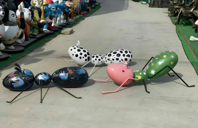 花園擺件美陳裝置擺件玻璃鋼彩繪動(dòng)物螞蟻雕塑