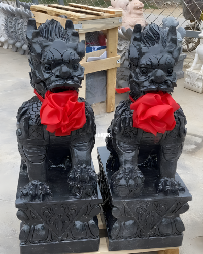 別墅門口裝飾古建筑擺件鎮(zhèn)宅辟邪一對玻璃鋼麒麟雕塑