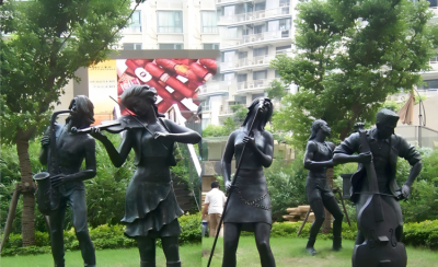 小區(qū)吹拉彈唱的人物景觀銅雕組合小品