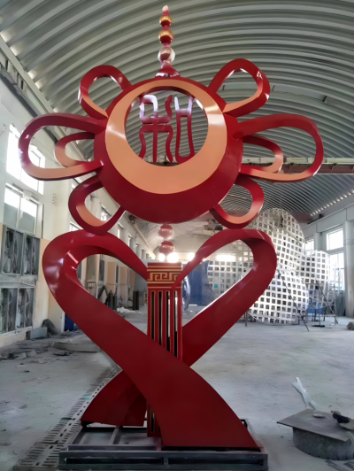 “和”字不銹鋼中國結(jié)造型景觀雕塑