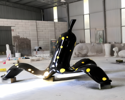 玻璃鋼彩繪香蕉皮創意雕塑