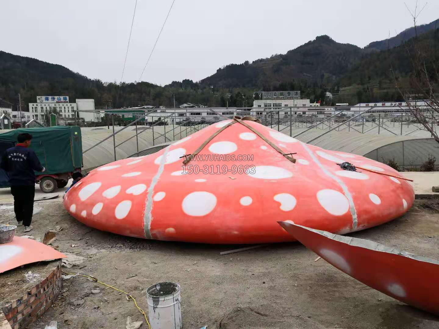 彩繪蘑菇玻璃鋼屋頂 彩繪蘑菇玻璃鋼屋頂